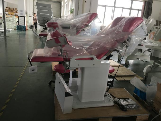 अस्पताल गुलाबी इलेक्ट्रिक Gynaec परीक्षा टेबल लैंप के साथ प्रसूति तालिकाDelivery बिस्तर 0