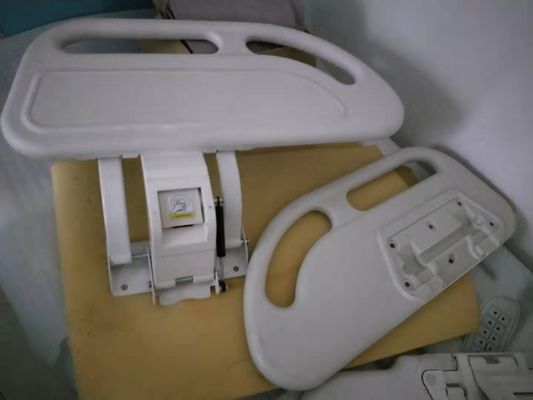 अस्पताल के बिस्तर के हिस्सों के लिए मेडिकल बेड व्हाइट कलर पीपी साइड रेल के लिए चिकित्सा उत्पाद सहायक उपकरण बेडरेल्स